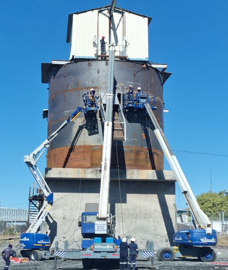 Rolled Steel Plates Installed Around the Silo